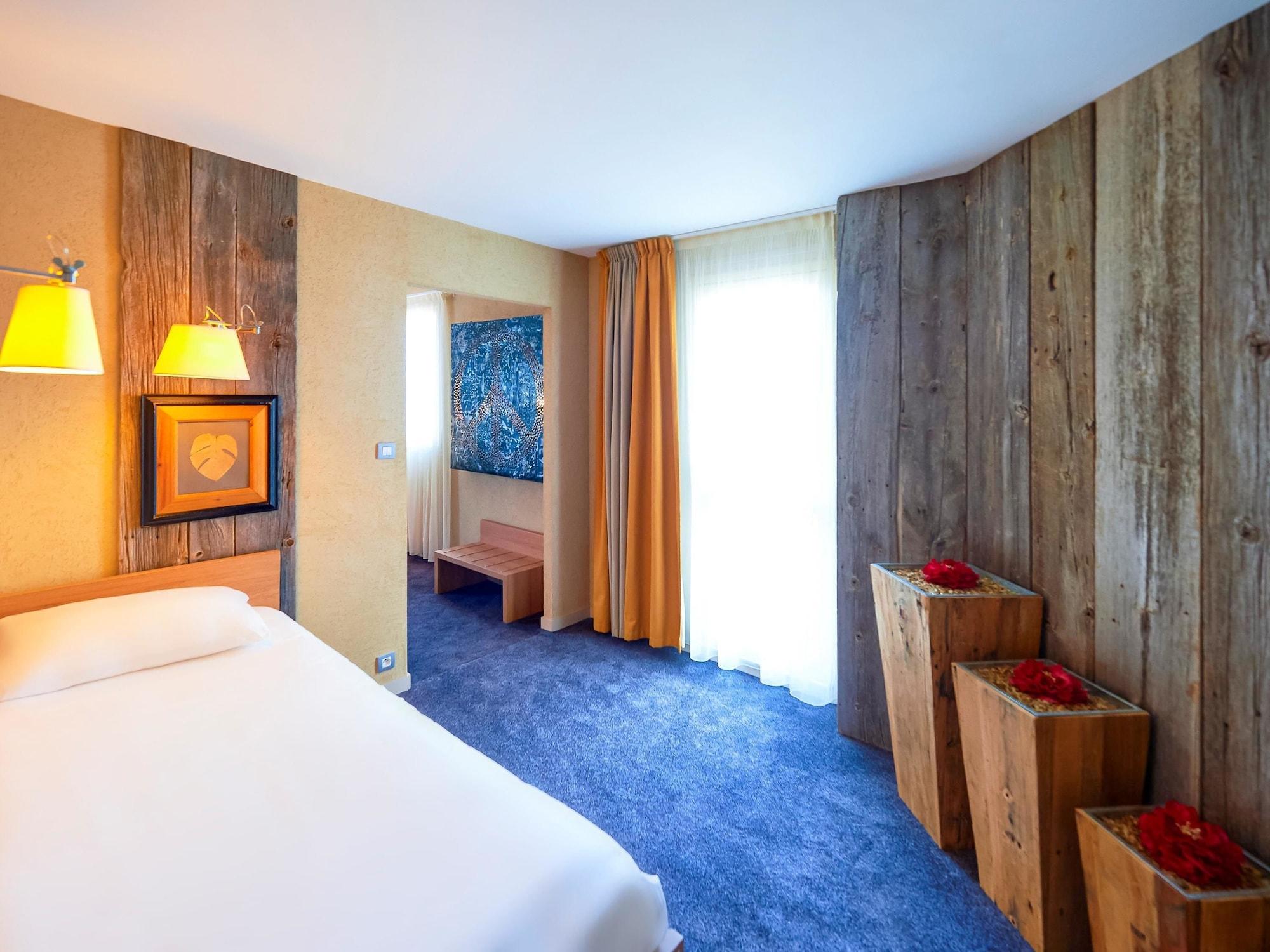 Hotel Ibis Styles Cholet Exterior foto
