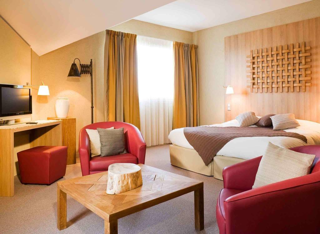 Hotel Ibis Styles Cholet Habitación foto